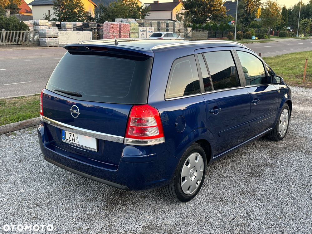 Opel Zafira - 24