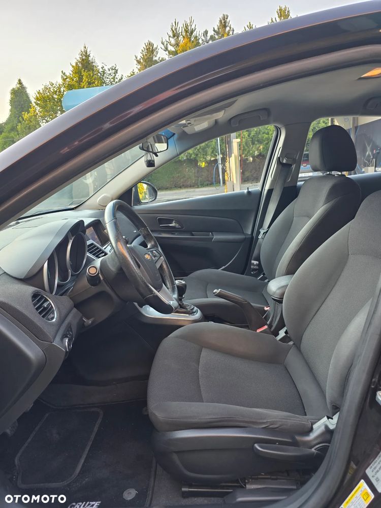 Chevrolet Cruze 1.7 D LT+ - 6