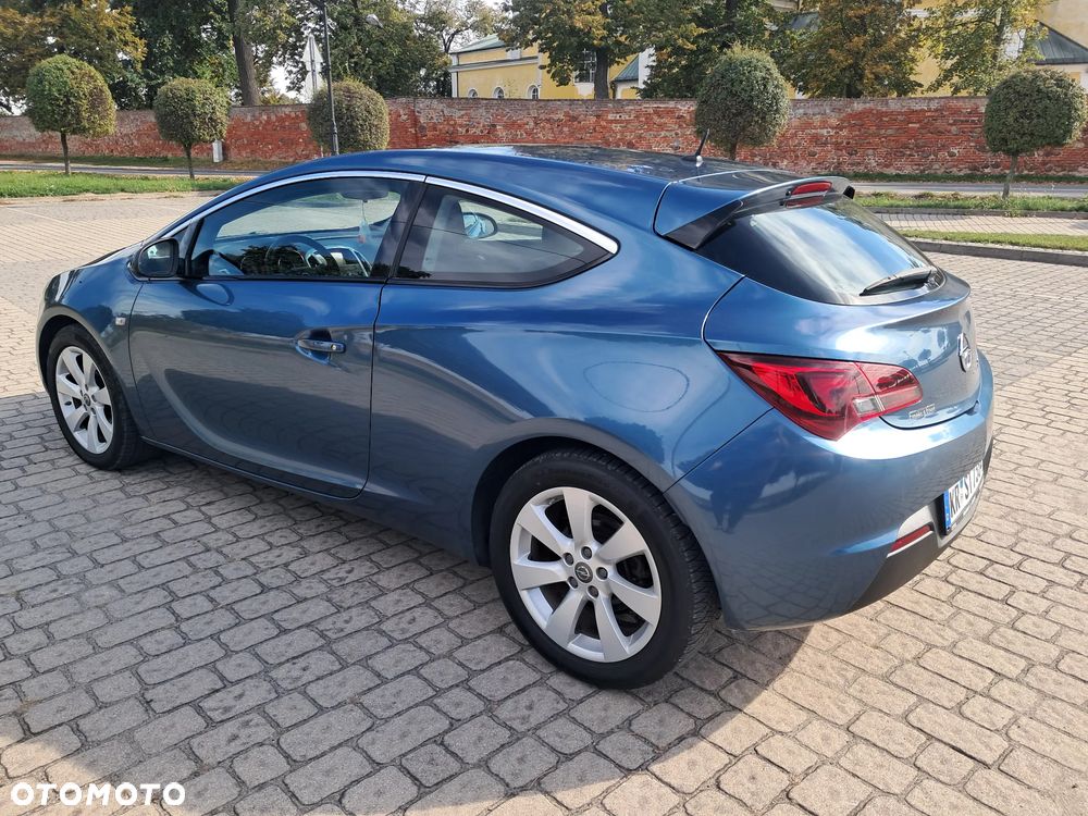 Opel Astra 2015 photo 4