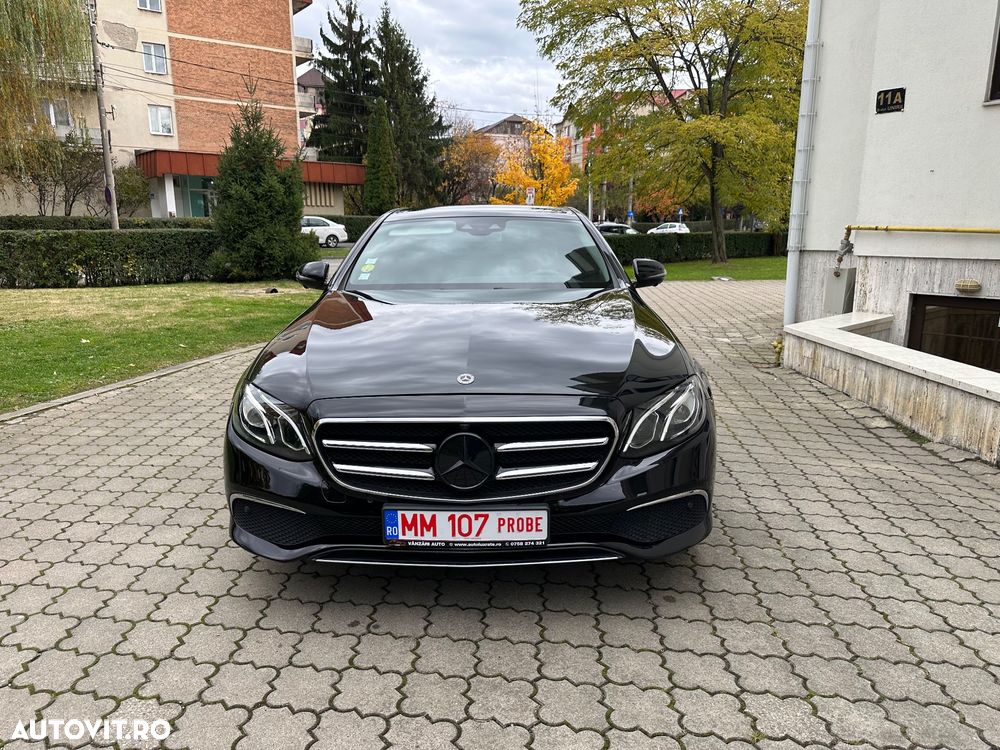 Mercedes-Benz E 220 d T 9G-TRONIC - 8
