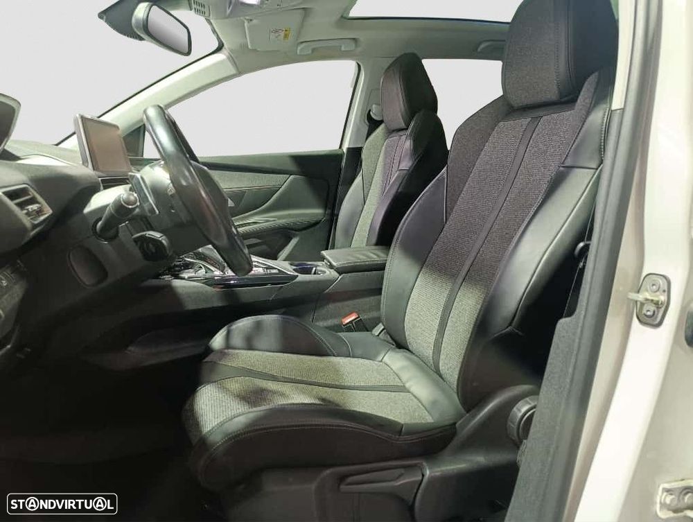 Peugeot 3008 1.2 PureTech Allure EAT8 - 10