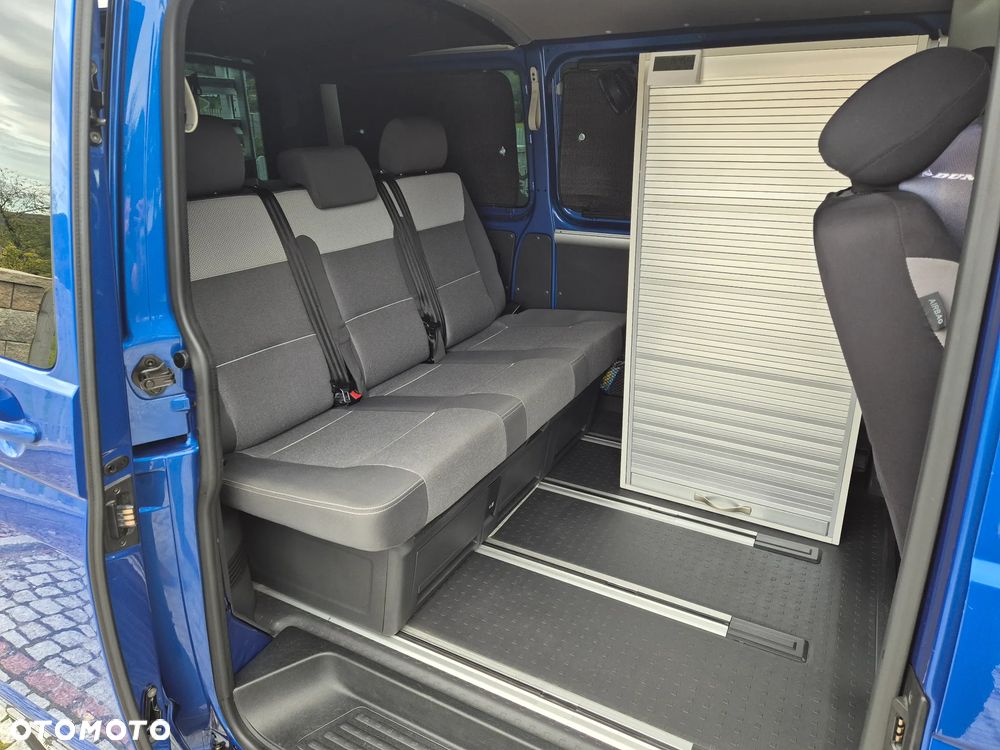 Volkswagen Multivan - 14