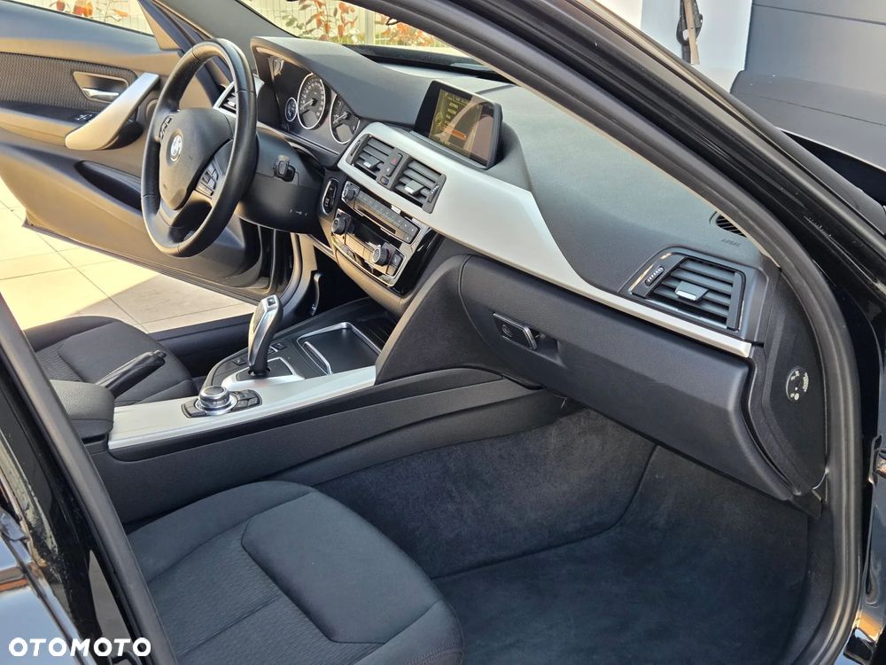 BMW Seria 3 318d - 9