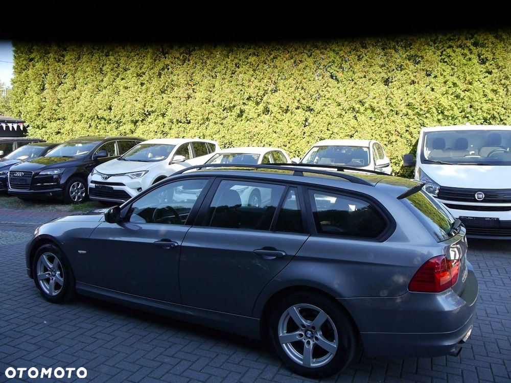 BMW Seria 3 318i Edition Sport - 14