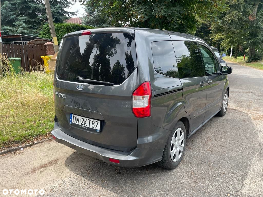 Ford Tourneo Courier 1.5 TDCi Trend - 4