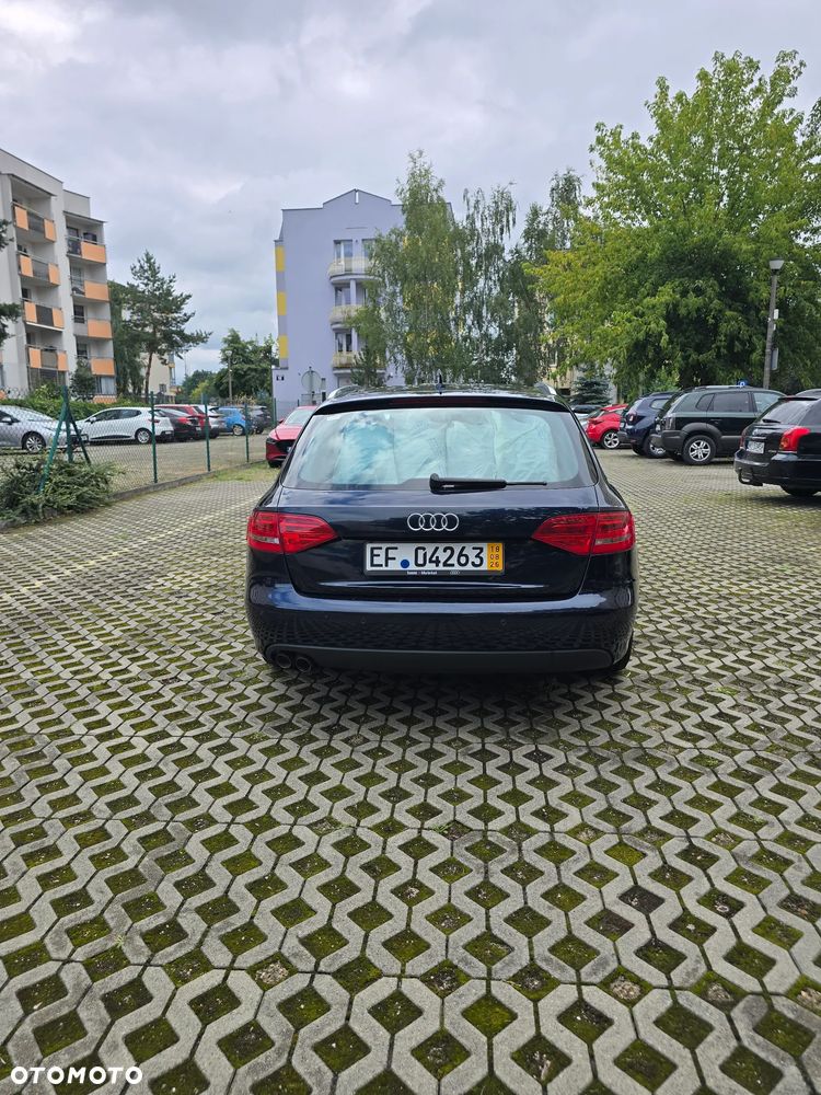 Audi A4 Avant - 8