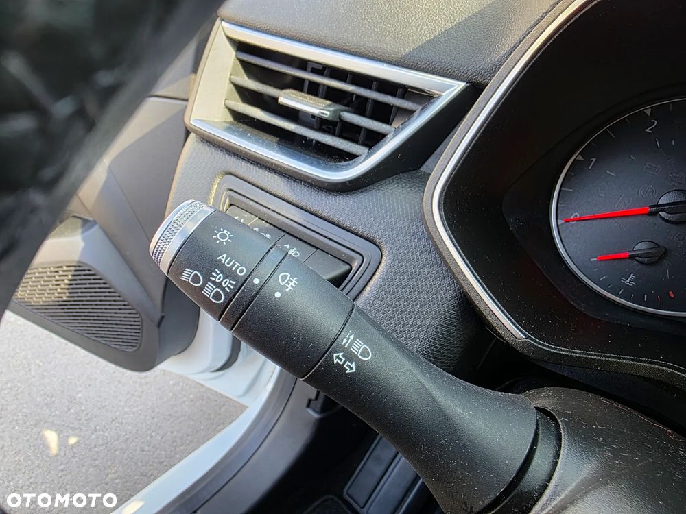 Renault Clio BLUE dCi 85 BUSINESS EDITION - 29