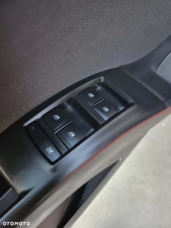 Opel Meriva - 12