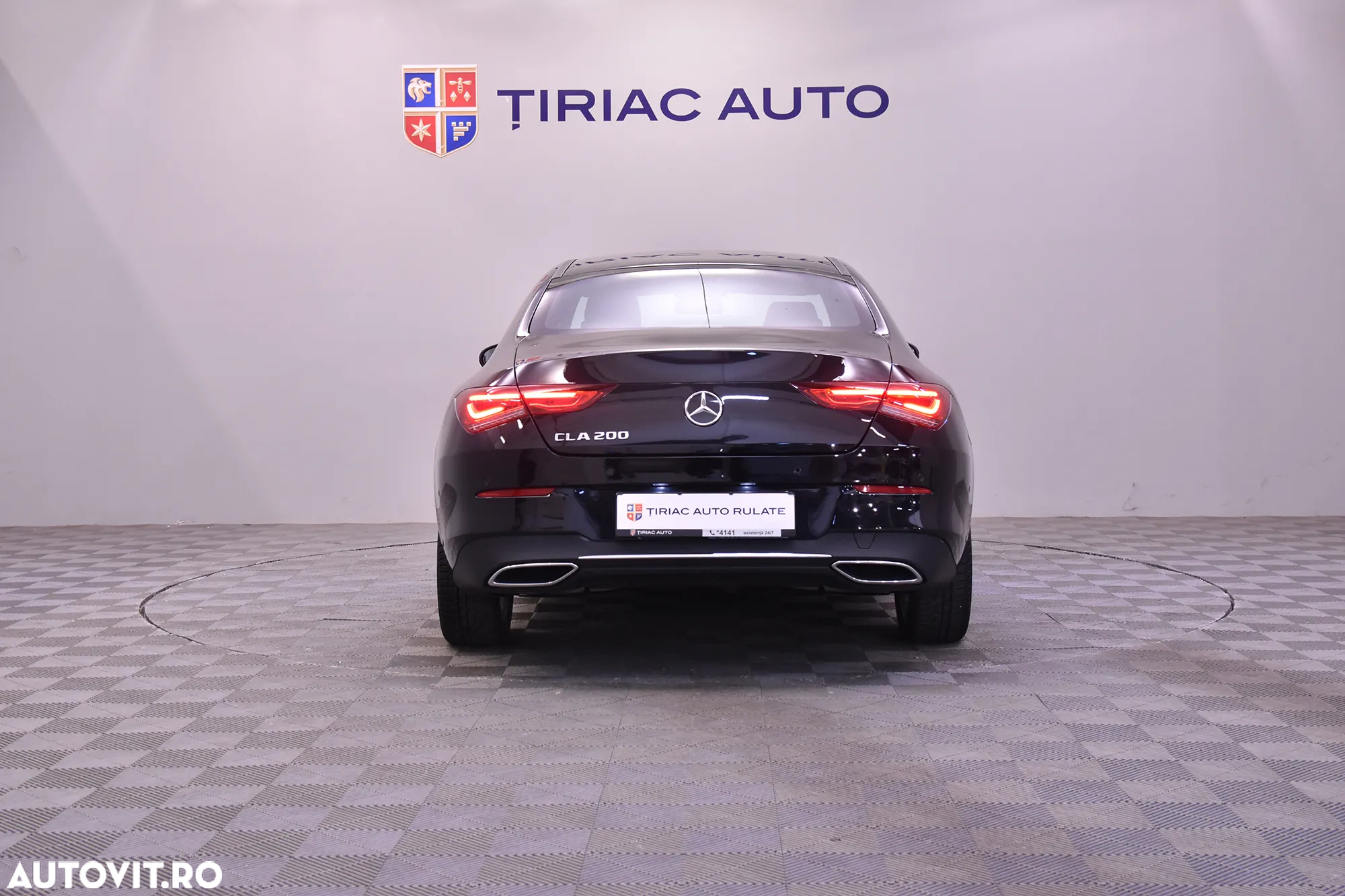 Mercedes-Benz CLA 200 7G-DCT - 4