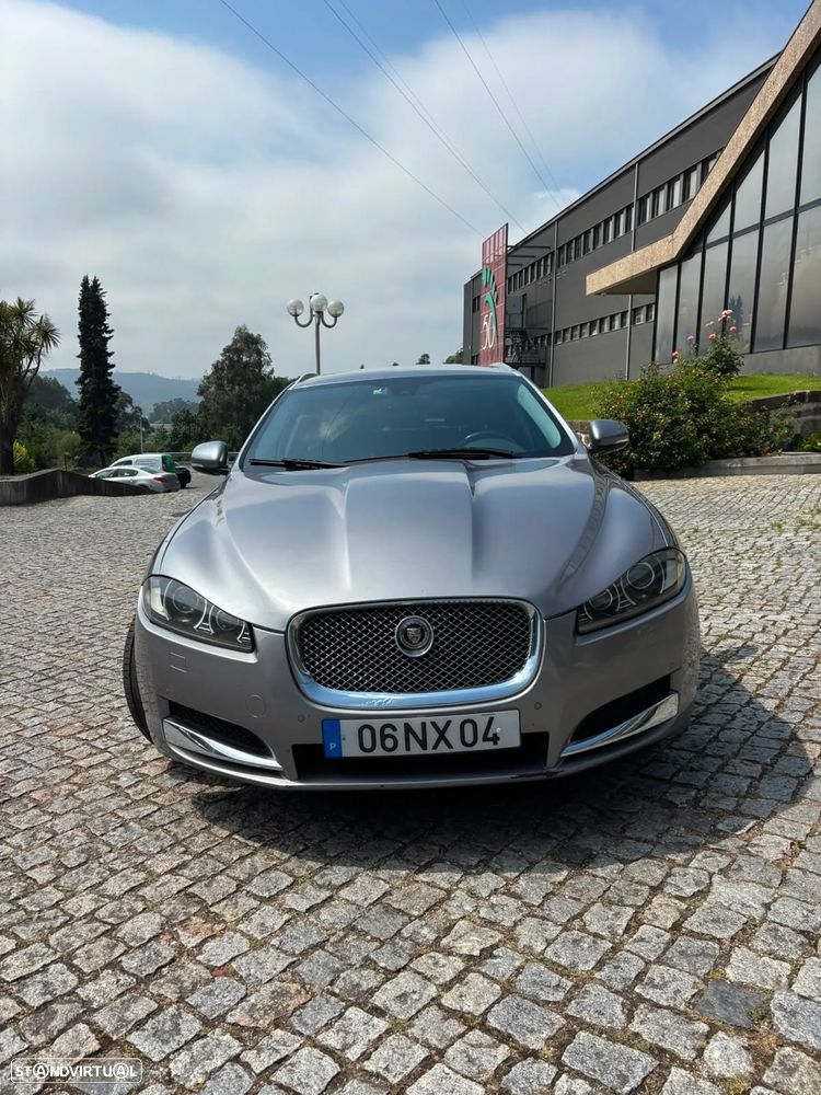 Jaguar XF Sportbrake 2.2 D Luxury - 1