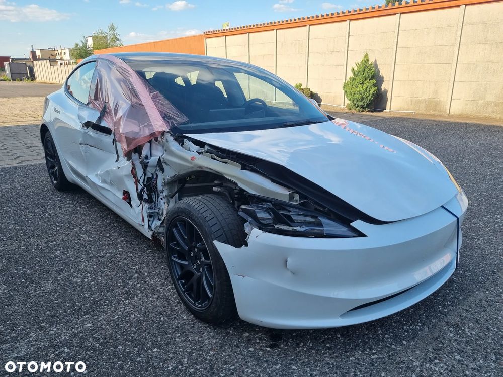 Tesla Model 3 Langstreckenbatterie Allradantrieb Dual Motor - 3