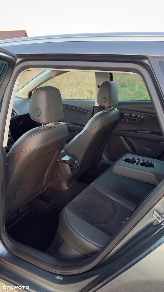 Seat Leon 2.0 TDI DPF Start&Stop DSG FR - 32