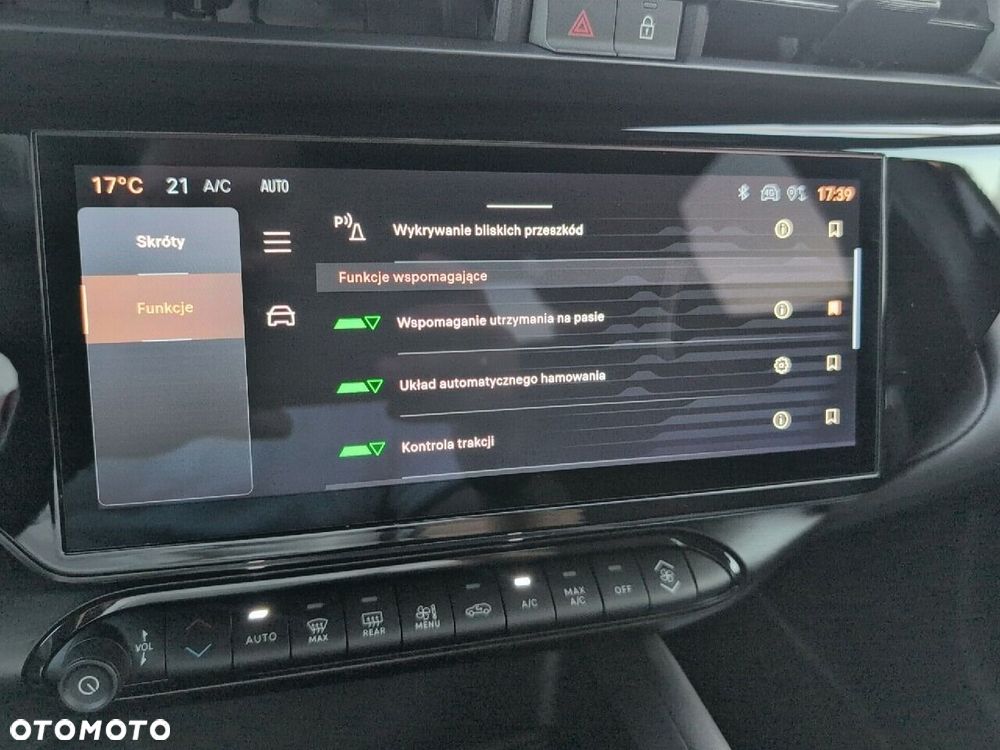 Alfa Romeo Junior 1.2 mHEV Ibrida Speciale eDCT - 24