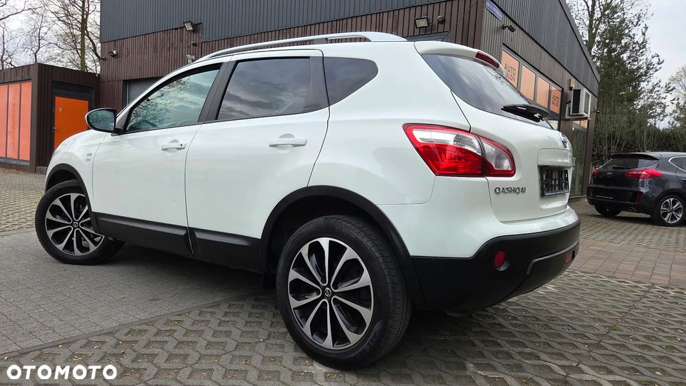 Nissan Qashqai 2.0 dCi 4 x 4 DPF tekna - 4