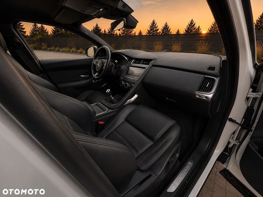 Jaguar E-Pace 2.0 i4D FWD - 7