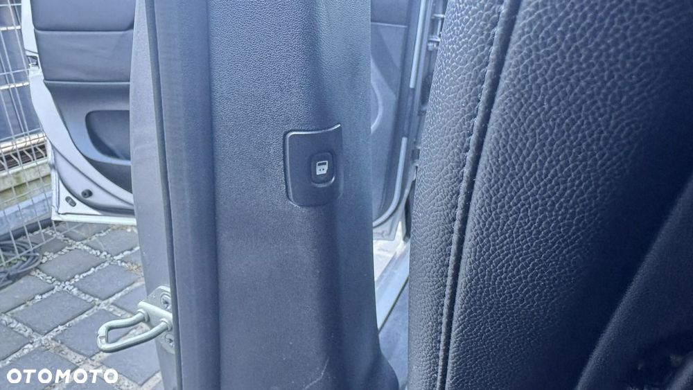 Dodge Grand Caravan - 10