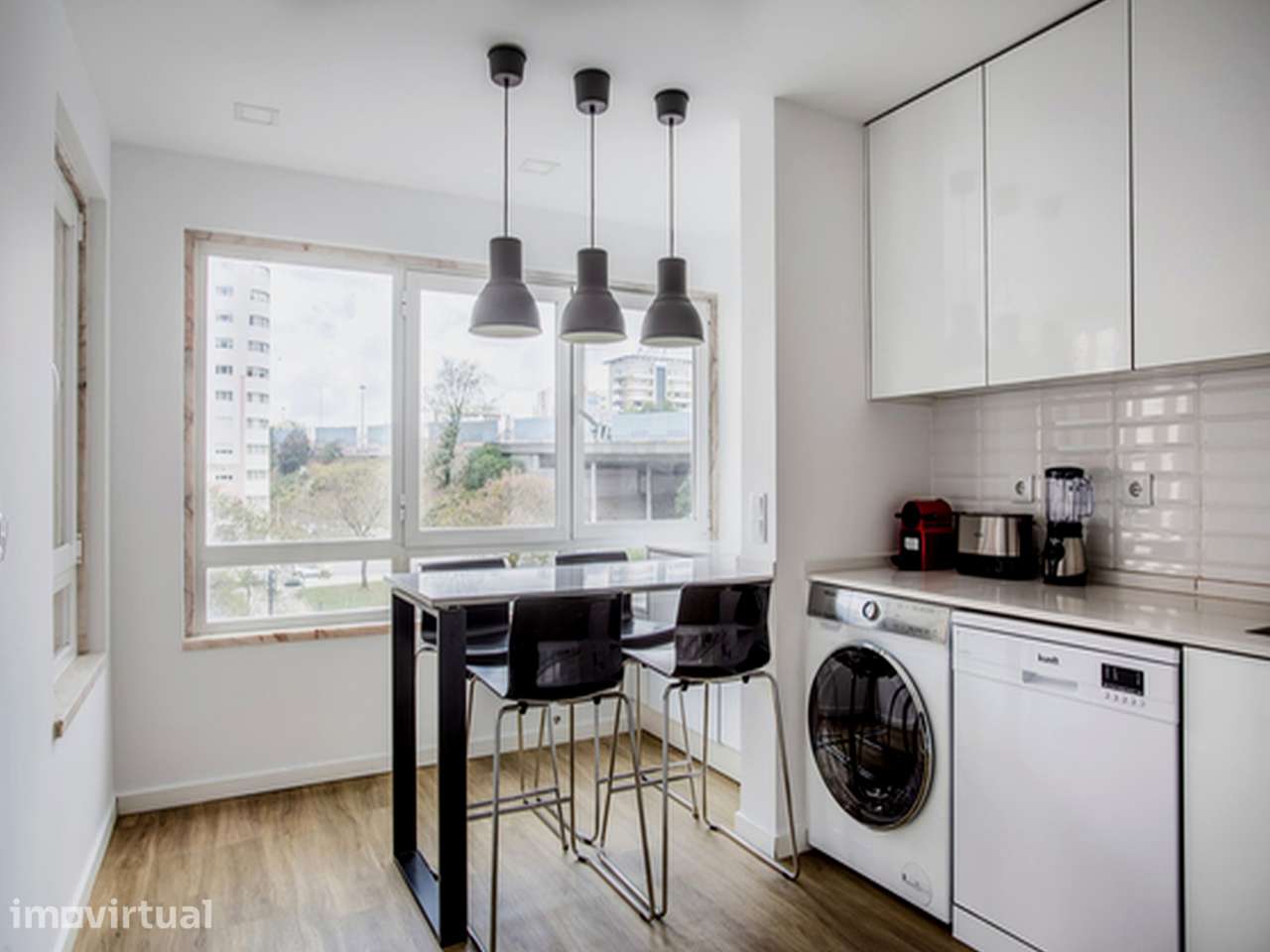 Apartamento T2 com varanda e ar condicionado - Grande imagem: 2/21