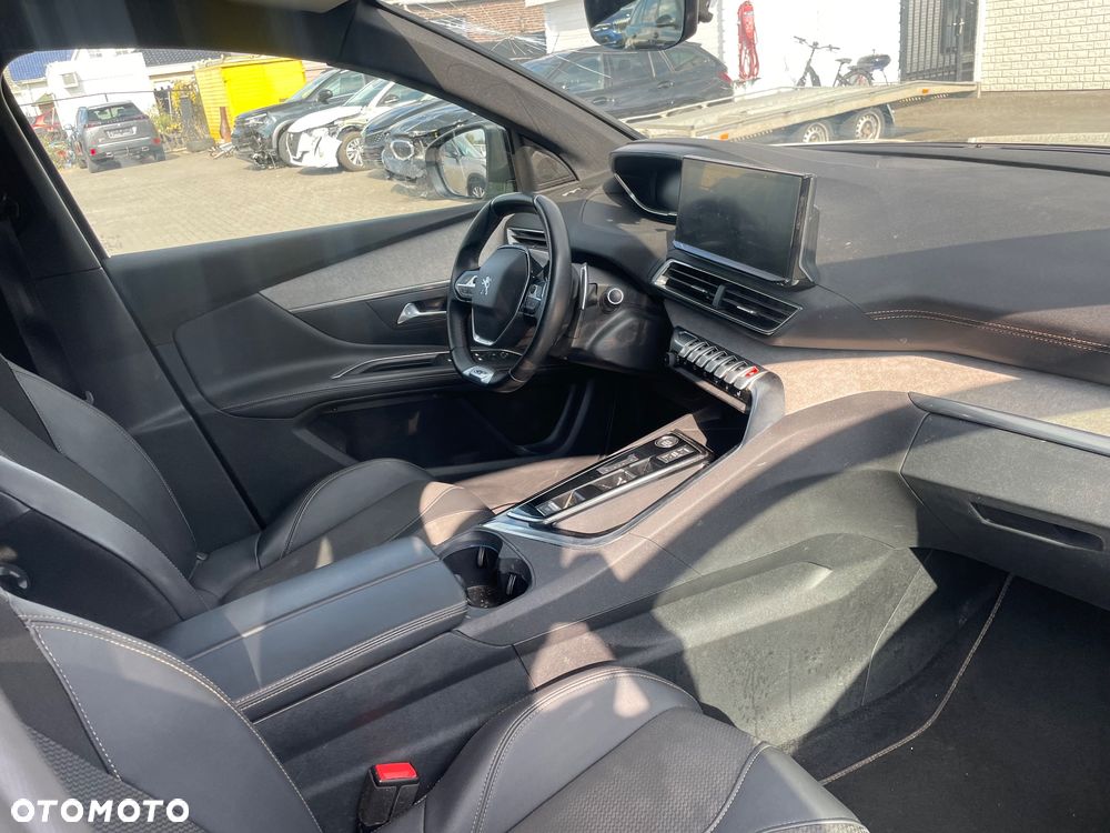 Peugeot 5008 - 5