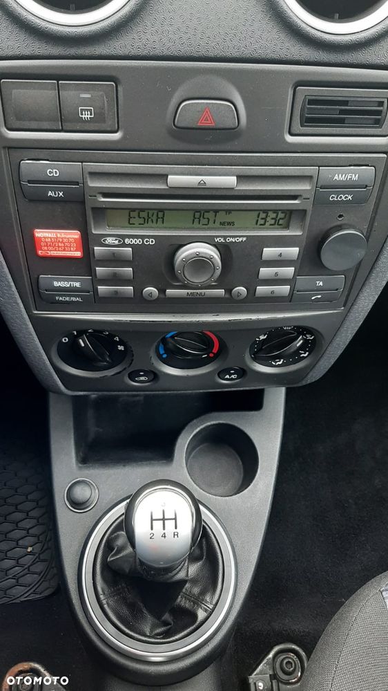 Ford Fusion 1.4 + - 23