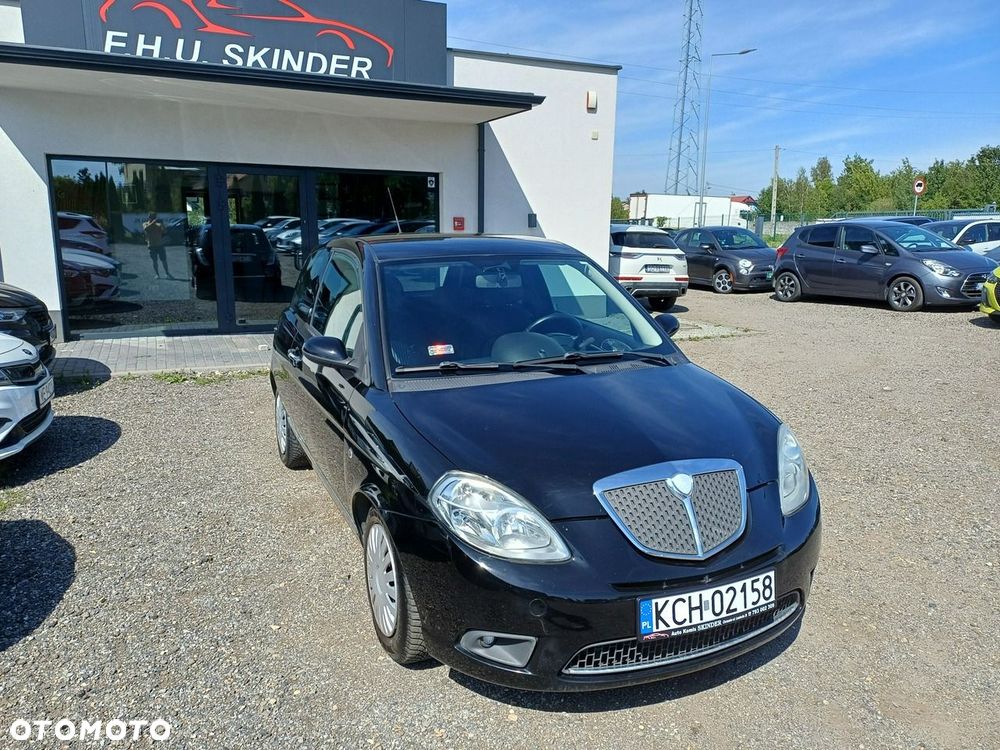 Lancia Ypsilon - 10