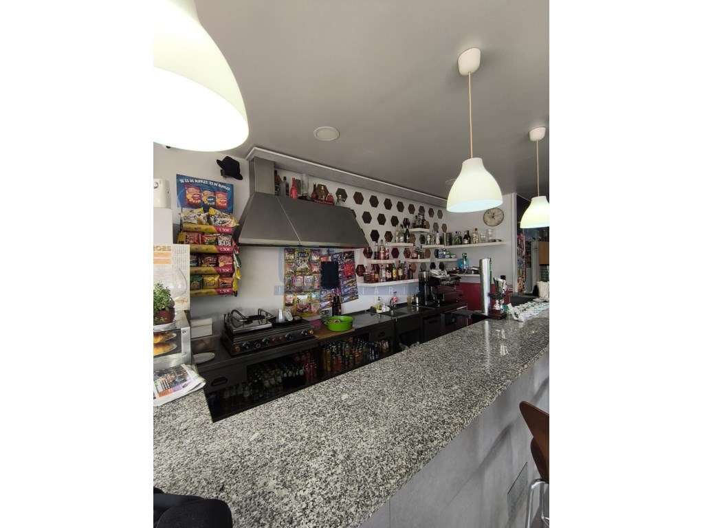 Café para venda em Lousado - Vila Nova de Famalicão - Grande imagem: 2/8