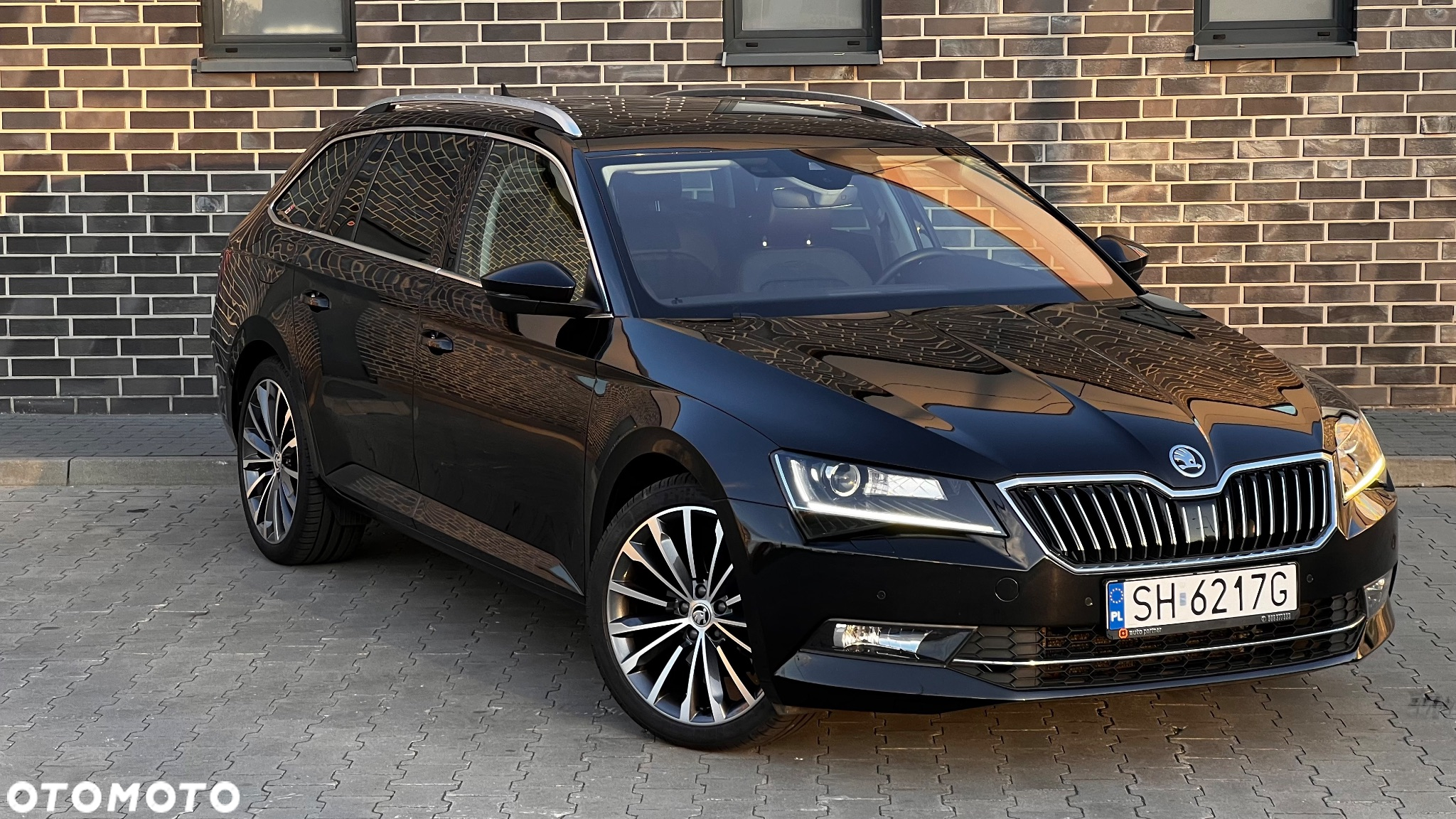 Skoda Superb 2.0 TDI 4x4 DSG L&K - 9