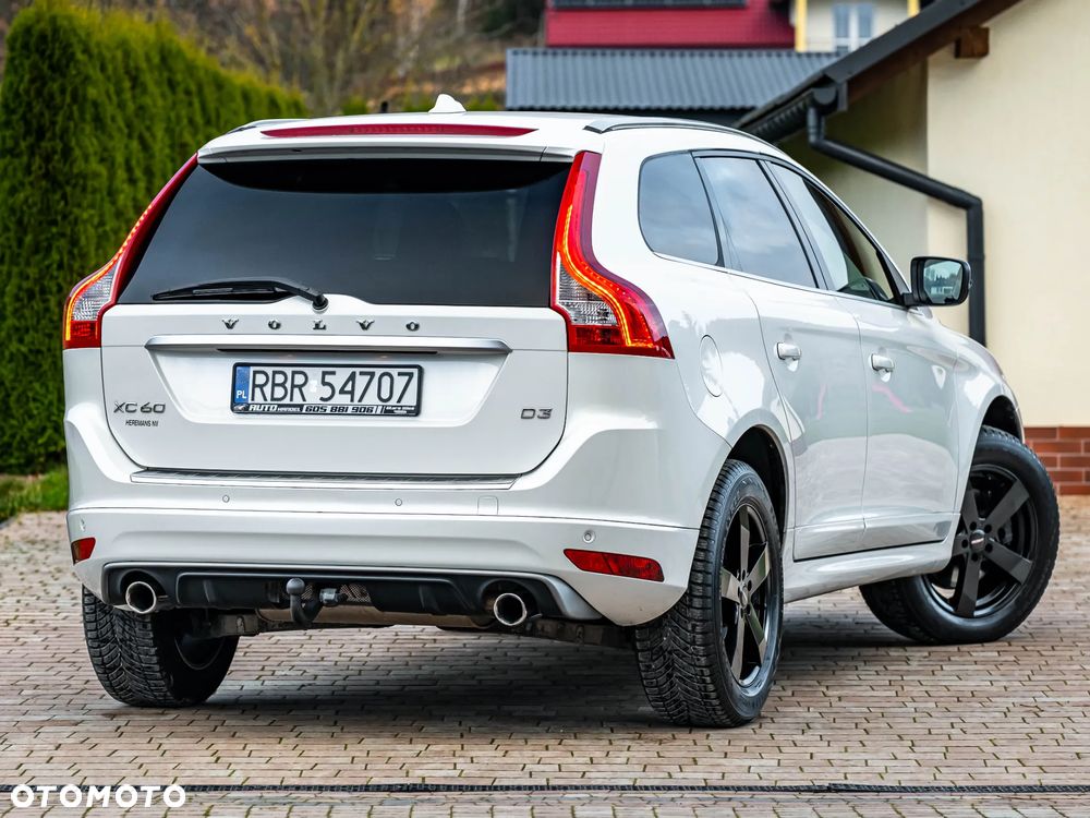 Volvo XC 60 D3 R-Design - 3