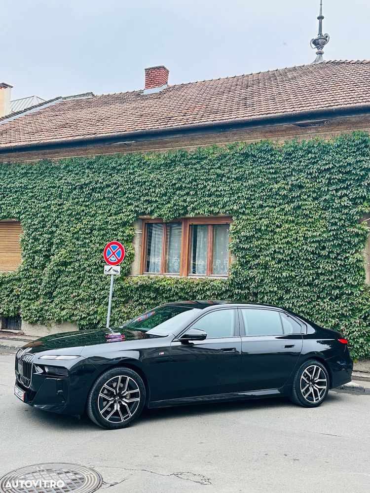 BMW Seria 7 740d xDrive MHEV - 25