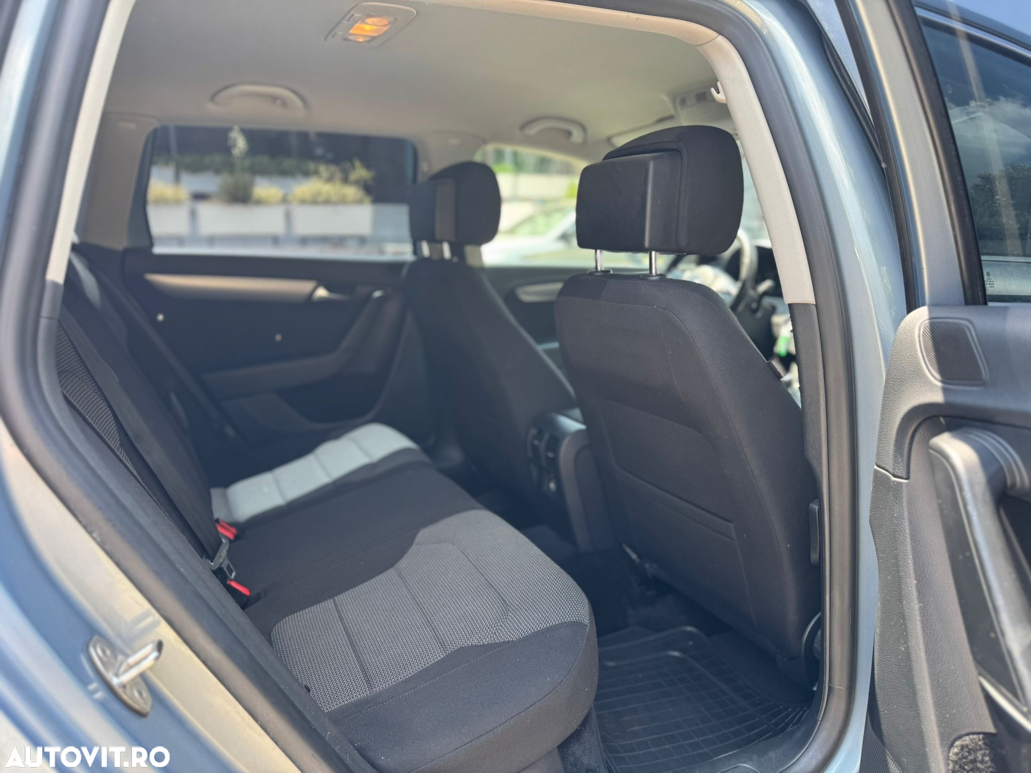 Volkswagen Passat Variant 2.0 TDI BlueMotion Technology Exclusive - 19