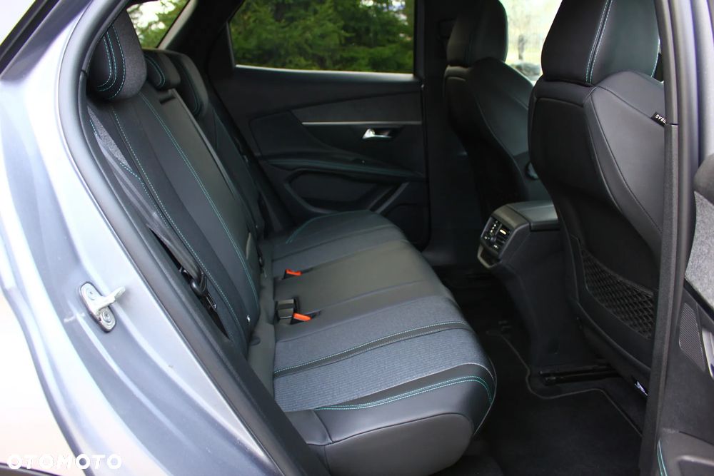 Peugeot 3008 BlueHDi 130 Stop & Start EAT8 Allure - 37