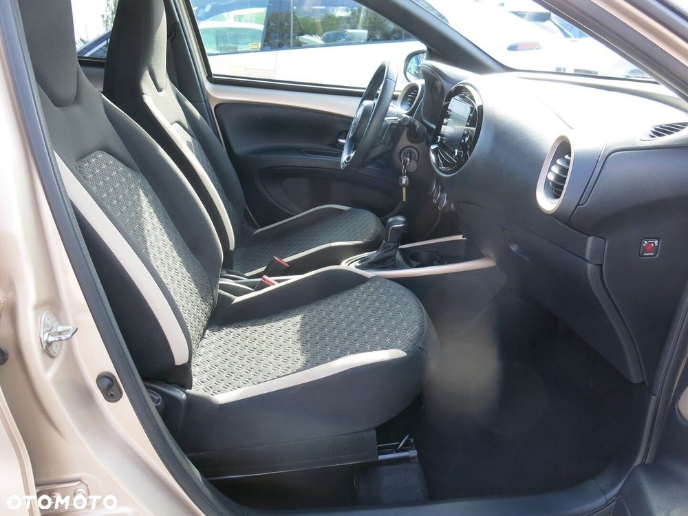 Toyota Aygo X 1.0 VVT-i Style CVT - 6