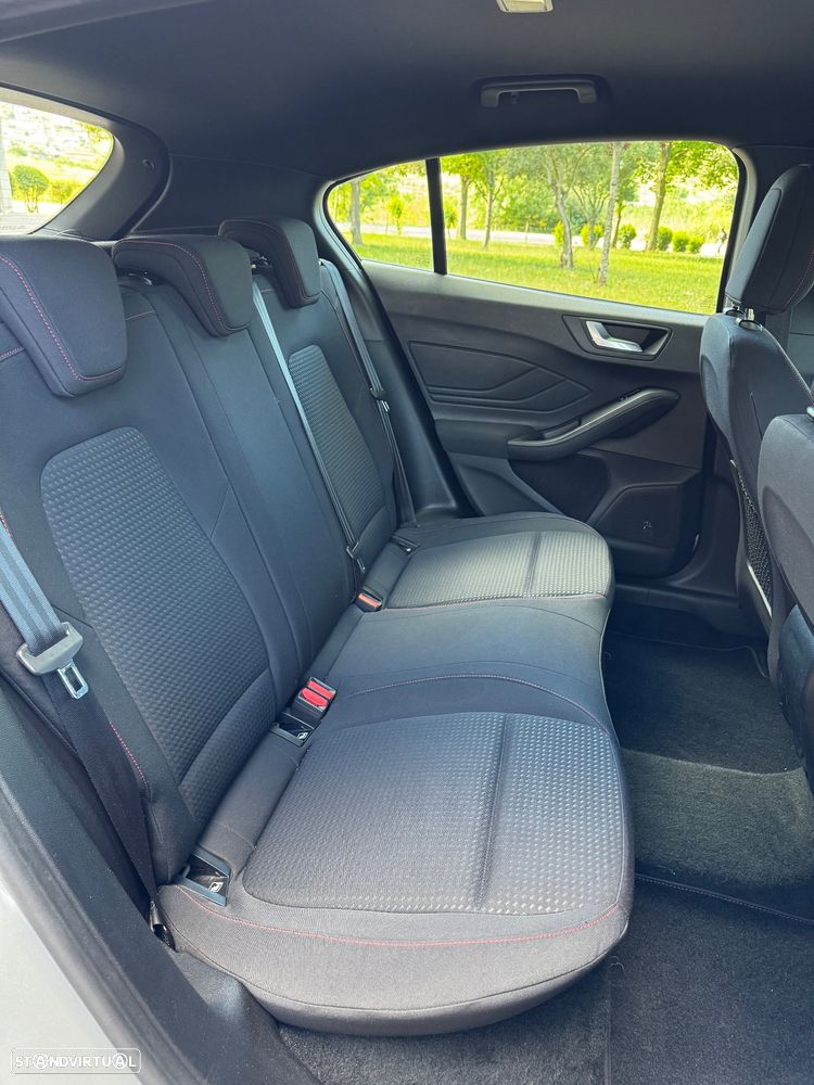 Ford Focus 1.5 EcoBlue S&S ST-LINE - 17