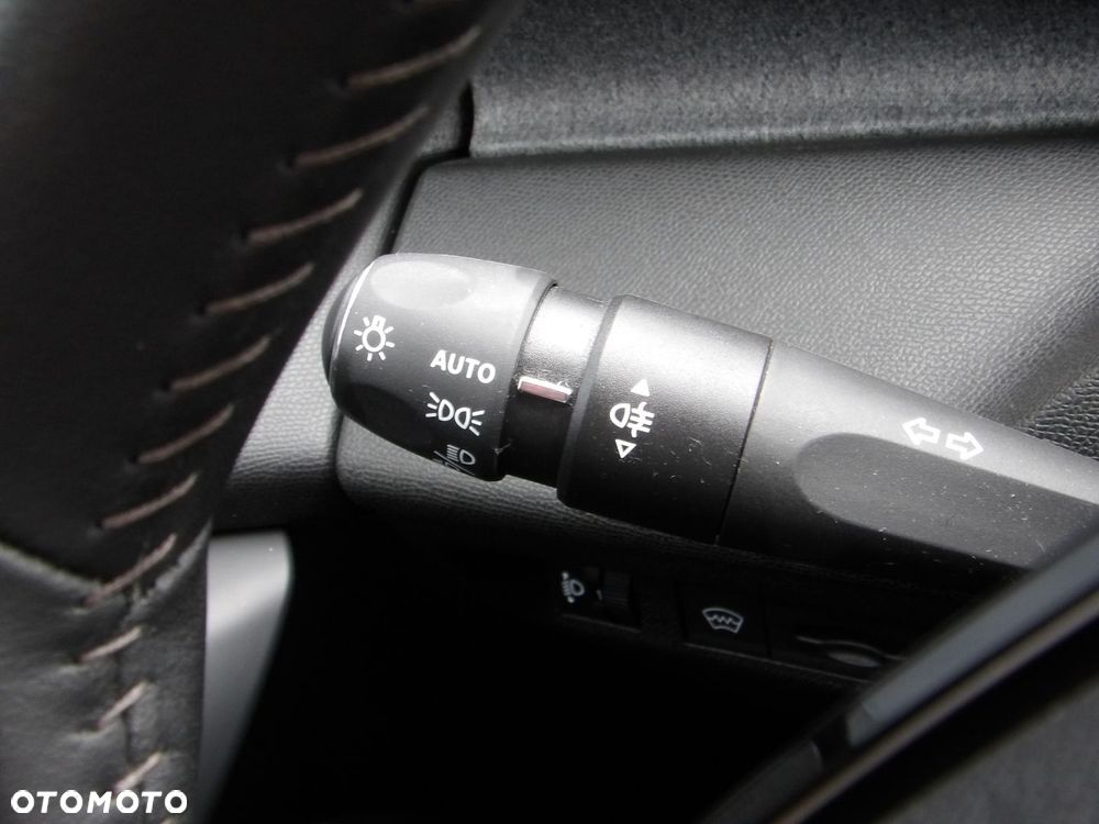 Peugeot 308 1.5 BlueHDi Allure Pack S&S EAT8 - 26
