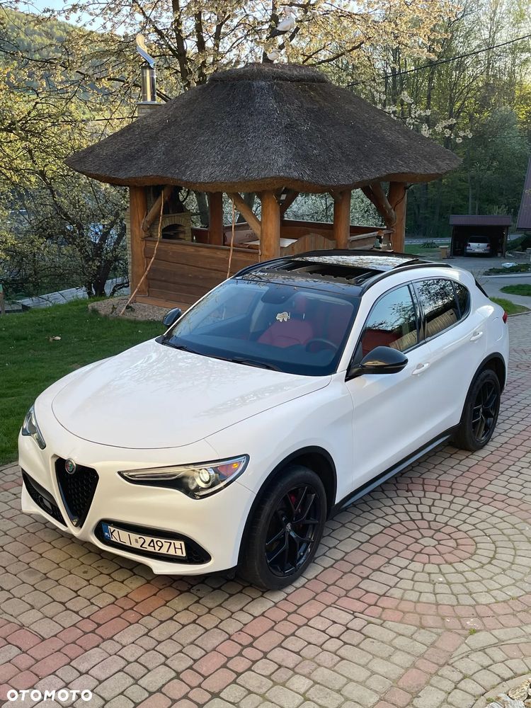 Alfa Romeo Stelvio 2.0 Turbo 16V AT8-Q4 Sprint - 9