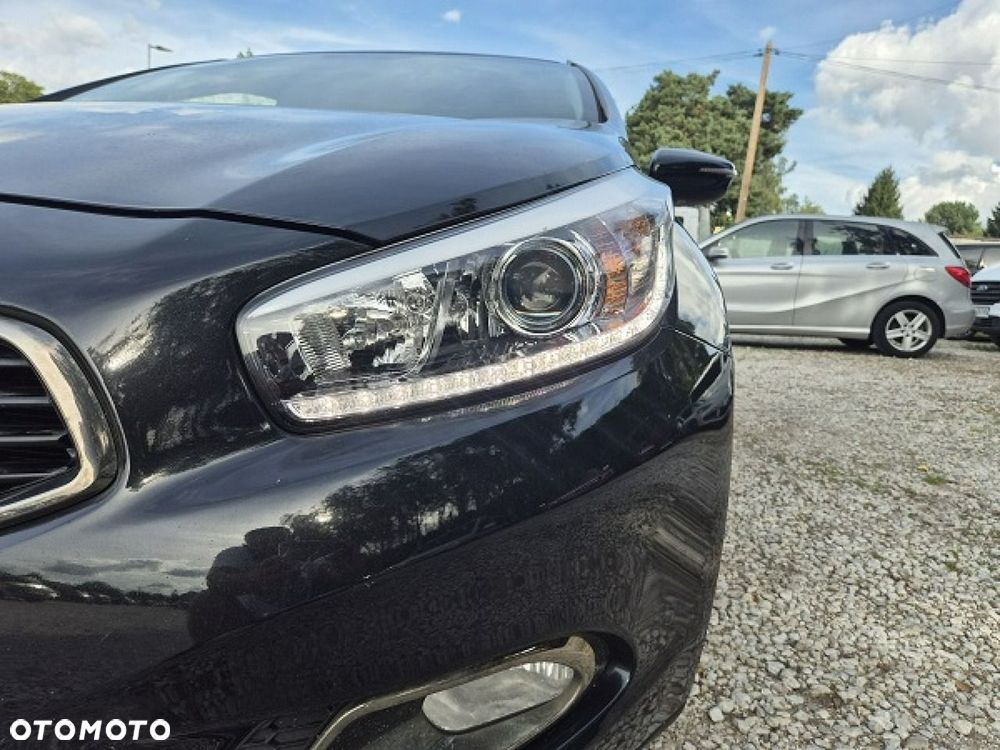Kia Ceed - 8