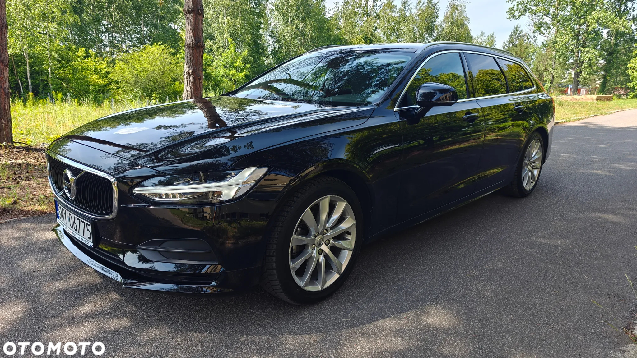 Volvo V90 D4 Momentum Pro - 35