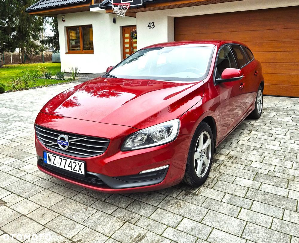 Volvo V60 D4 Drive-E Kinetic - 1
