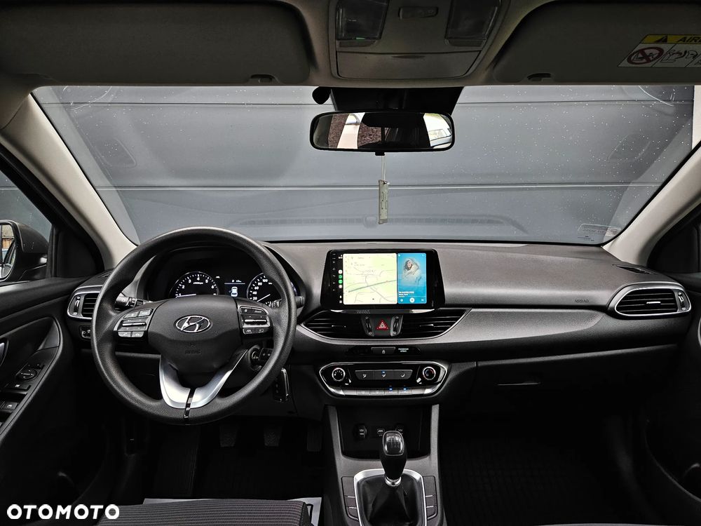 Hyundai i30 1.5 DPI Classic + - 19
