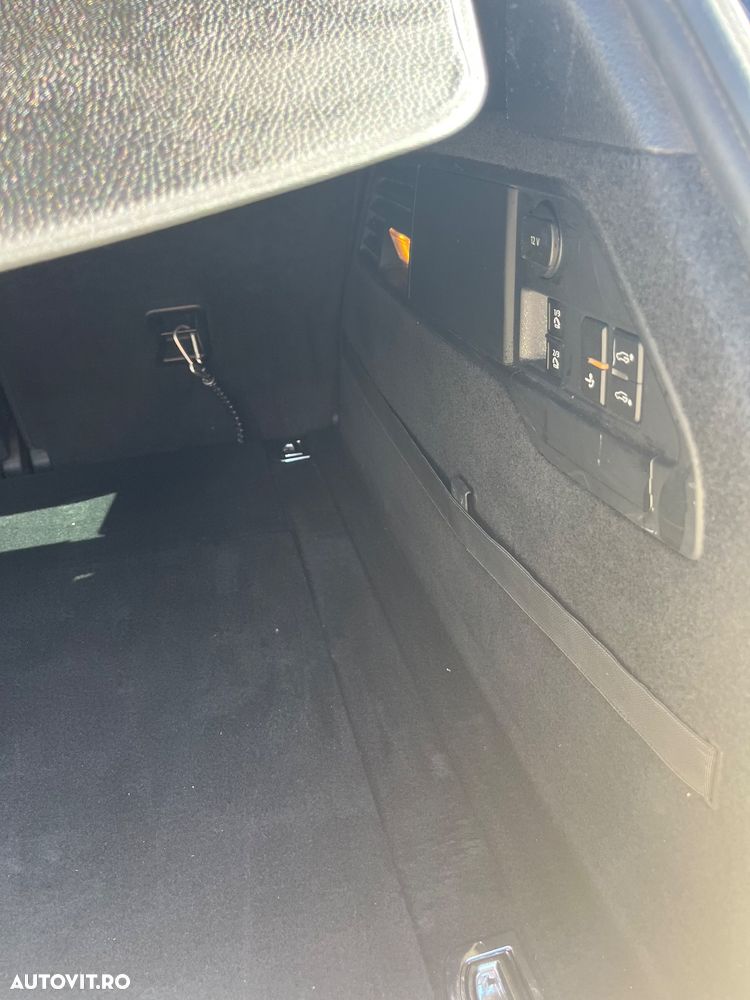 Volkswagen Touareg 3.0 V6 TDI SCR Blue Motion DPF Automatik Terrain Tech Executive Edition - 9