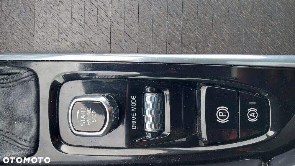 Volvo V90 Cross Country D5 AWD Geartronic - 19