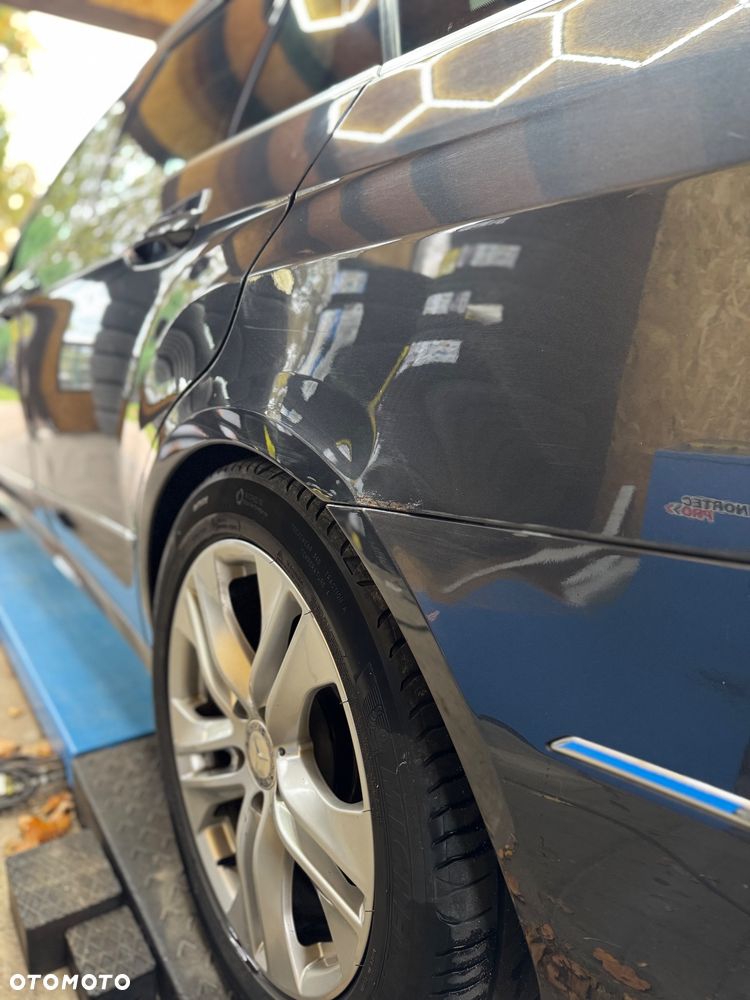 Mercedes-Benz Klasa E 220 BlueTEC 4Matic 7G-TRONIC Avantgarde - 12