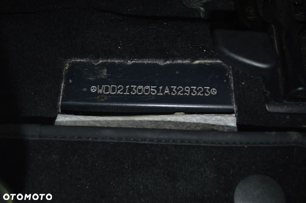 Mercedes-Benz Klasa E 220 d 9G-TRONIC - 33