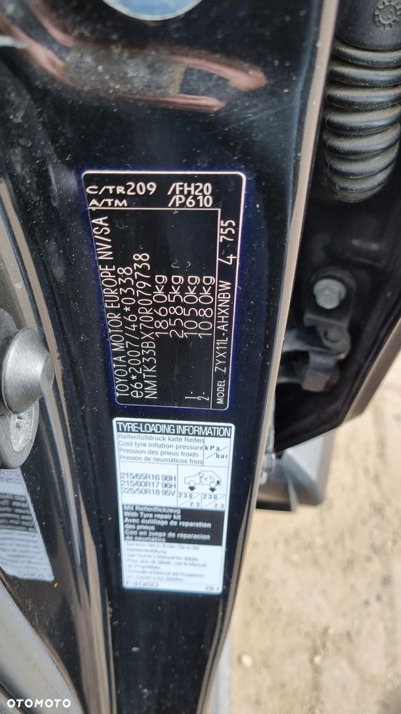 Toyota C-HR Business-Edition - 31