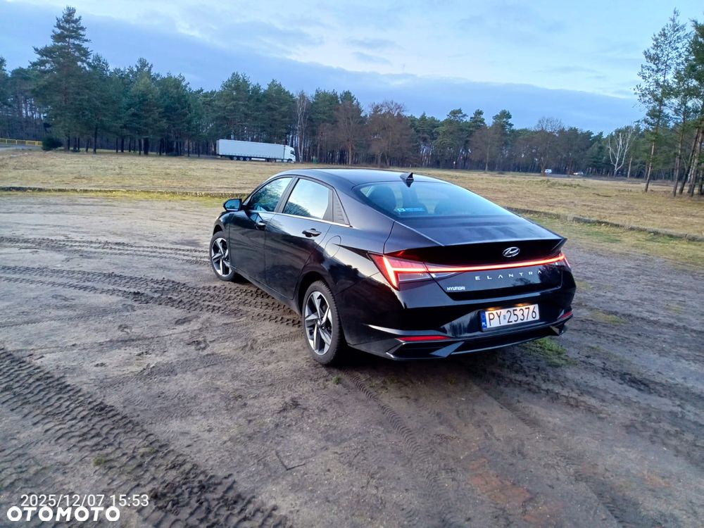 Hyundai Elantra 1.6 Smart CVT - 3