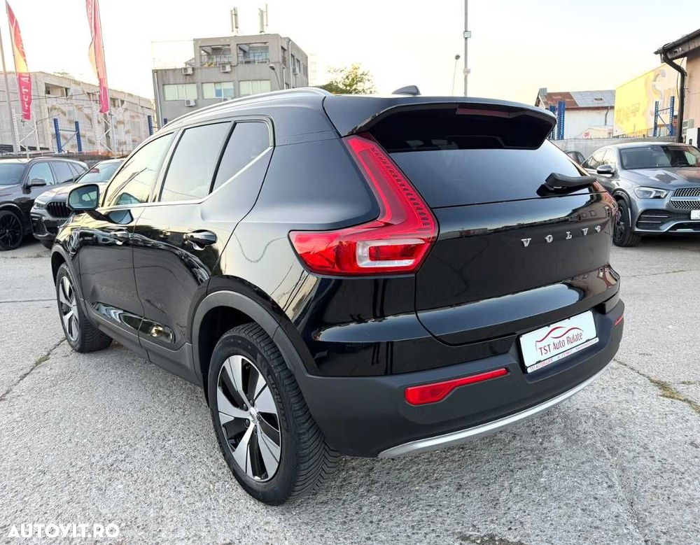 VOLVO XC40 2022 — imagine 7
