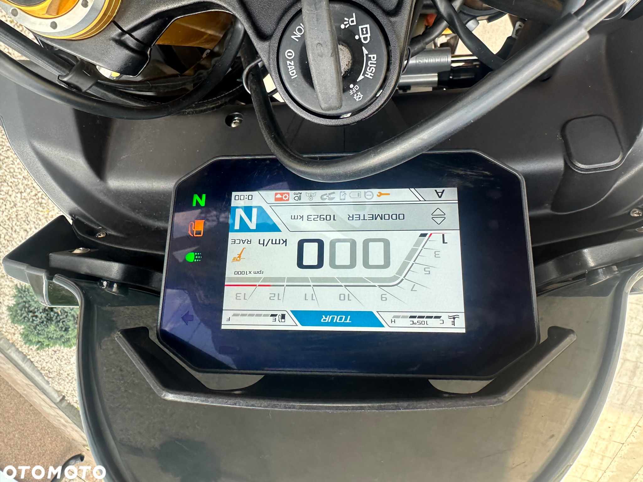 Aprilia Tuono - 8