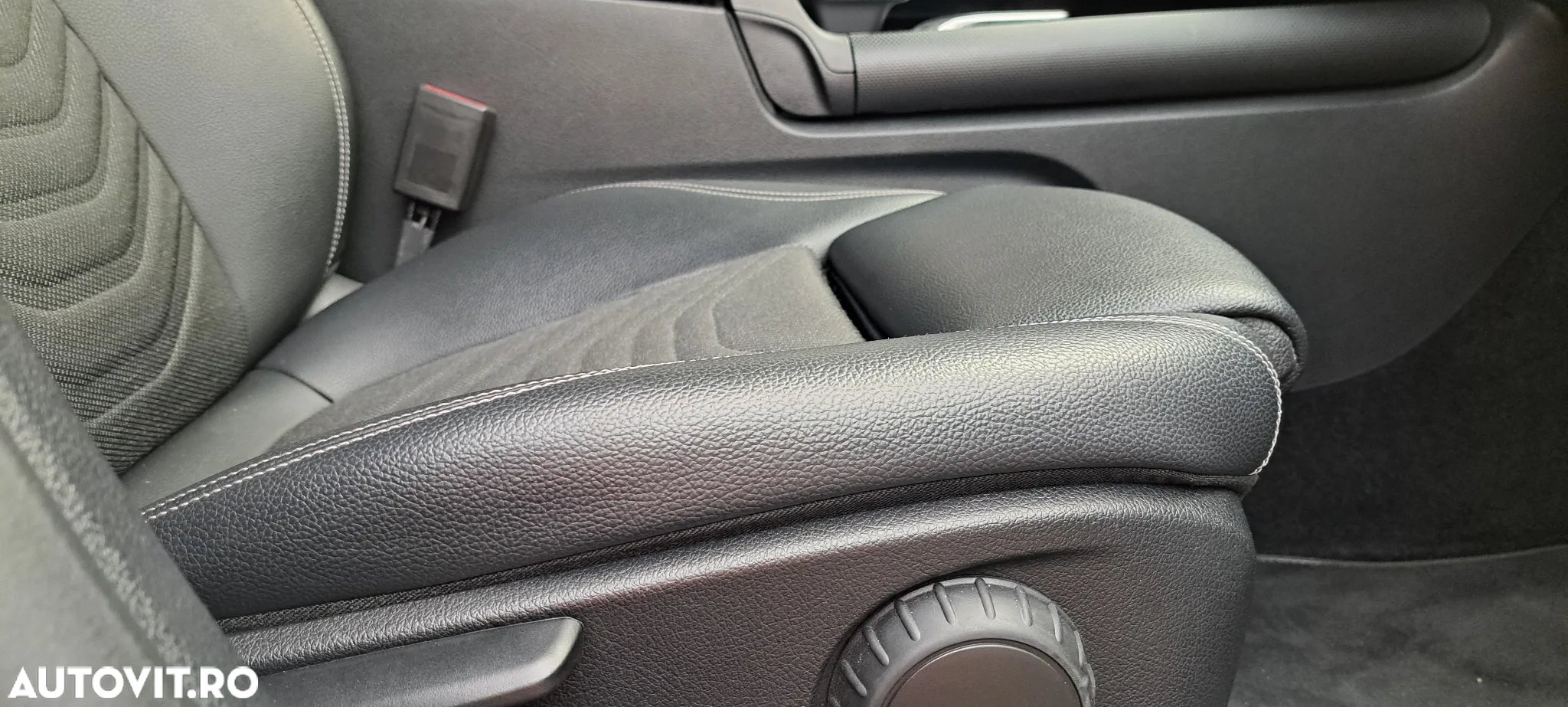Mercedes-Benz GLB 180 d 8G-DCT - 12