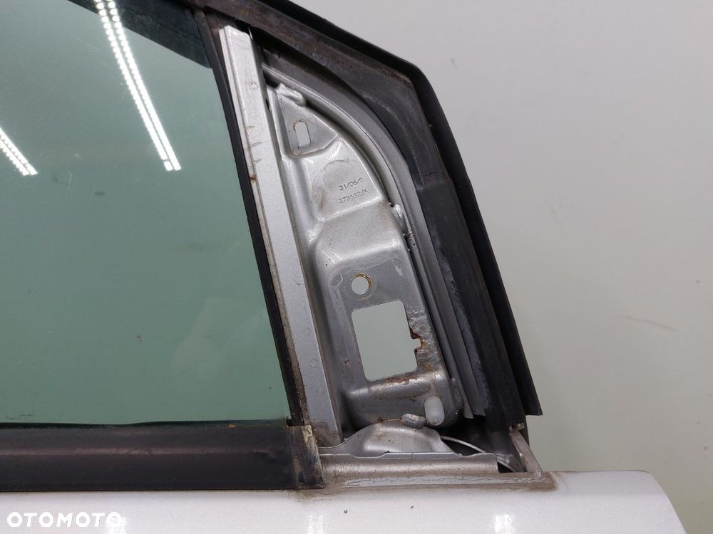 Drzwi przednie prawe przód FORD FOCUS MK2 2004-2007 Moondust Silver SREBRNE - 2