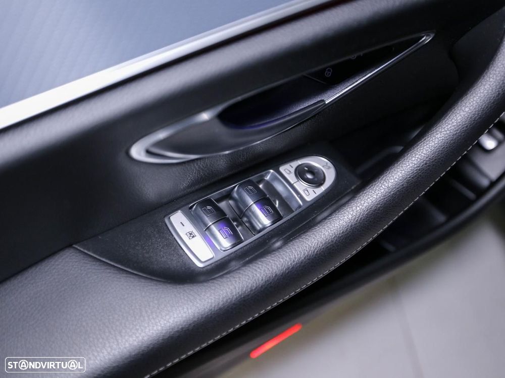 Mercedes-Benz E 300 de Avantgarde - 11