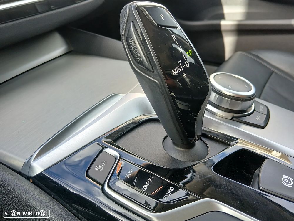 BMW 520 d Line Luxury Auto - 29